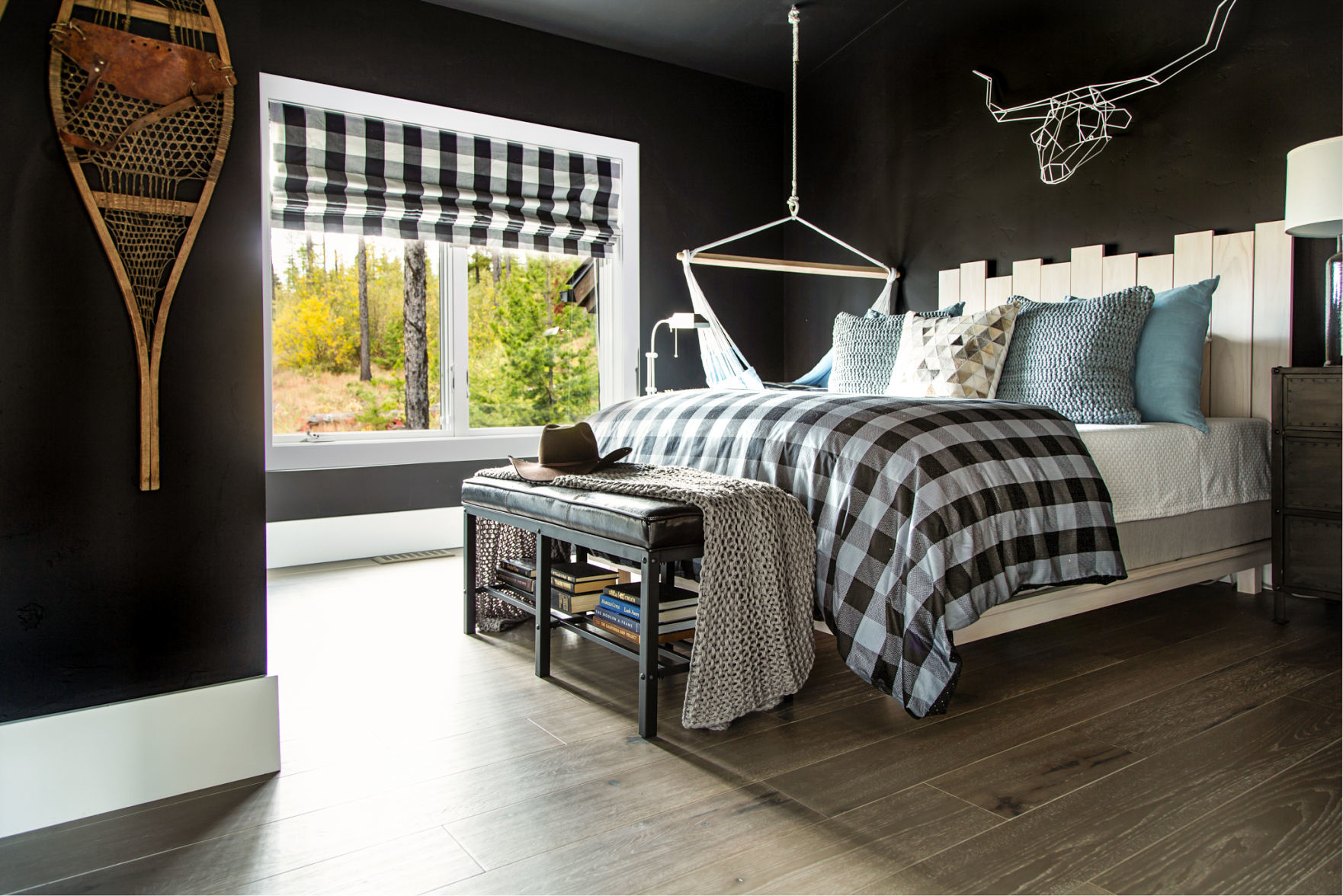Guest bedroom